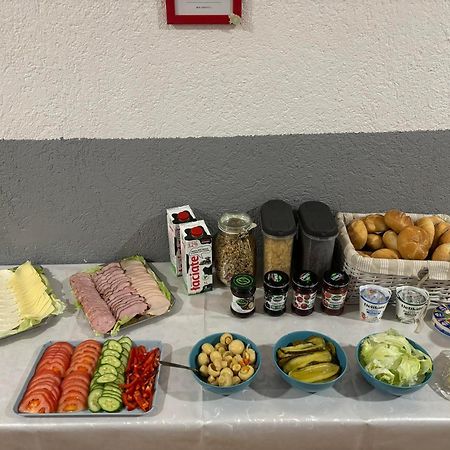 Flyfly Hostel , Darmowy Parking , Rezerwuj Przez Urzadzenia Mobilne -10 Procent Wrocław Eksteriør bilde