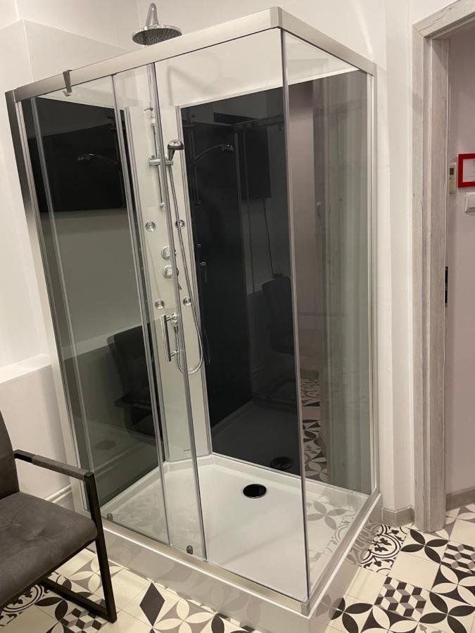 Flyfly Hostel , Darmowy Parking , Rezerwuj Przez Urzadzenia Mobilne -10 Procent Wrocław Eksteriør bilde