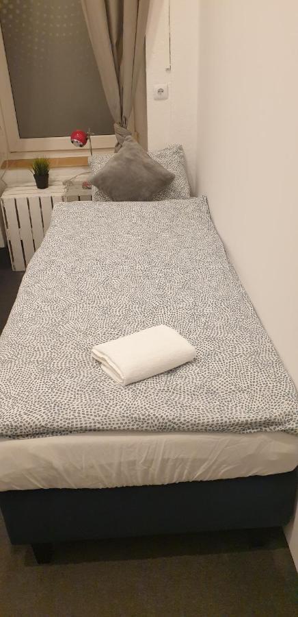 Flyfly Hostel , Darmowy Parking , Rezerwuj Przez Urzadzenia Mobilne -10 Procent Wrocław Eksteriør bilde