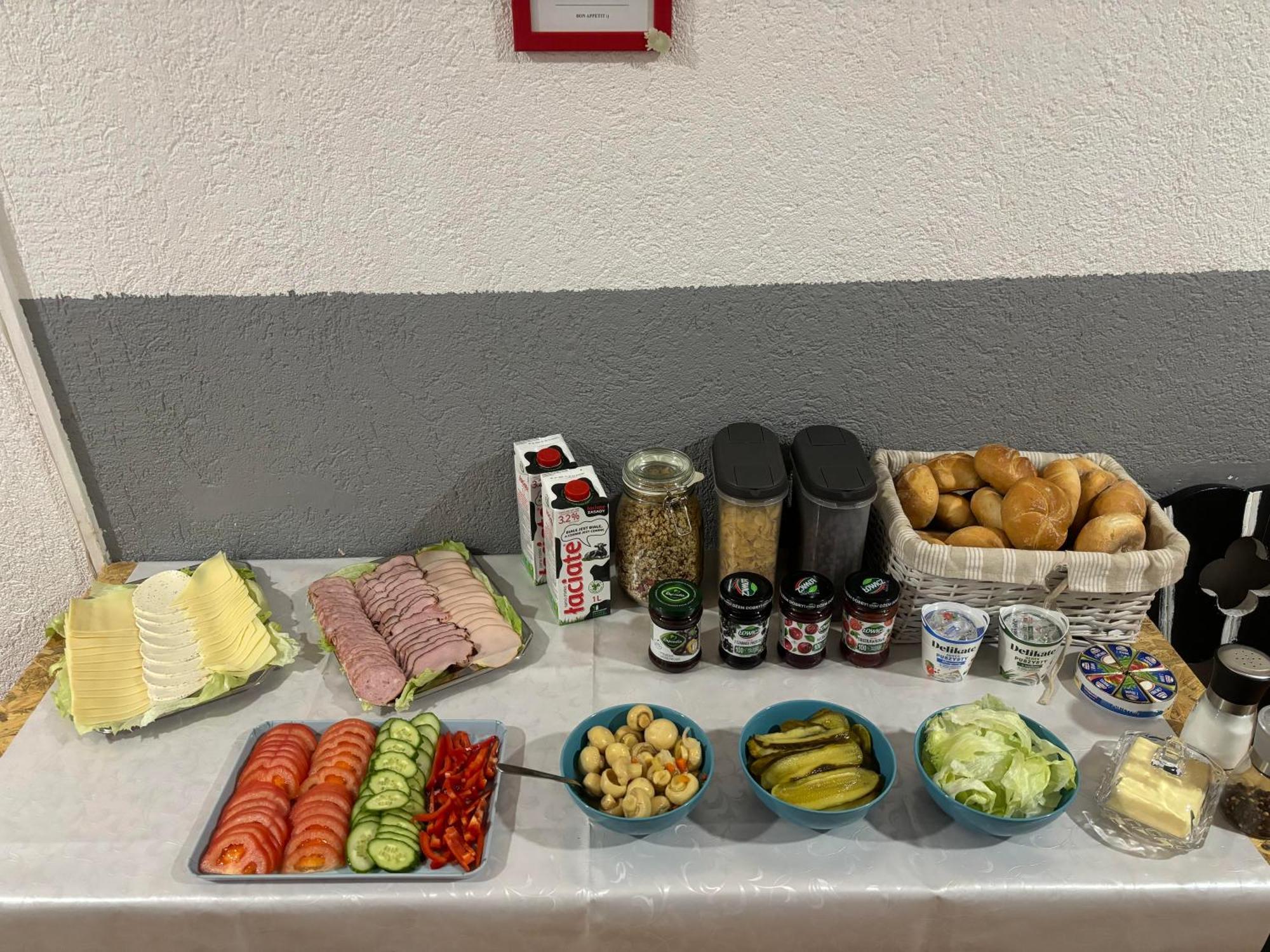 Flyfly Hostel , Darmowy Parking , Rezerwuj Przez Urzadzenia Mobilne -10 Procent Wrocław Eksteriør bilde