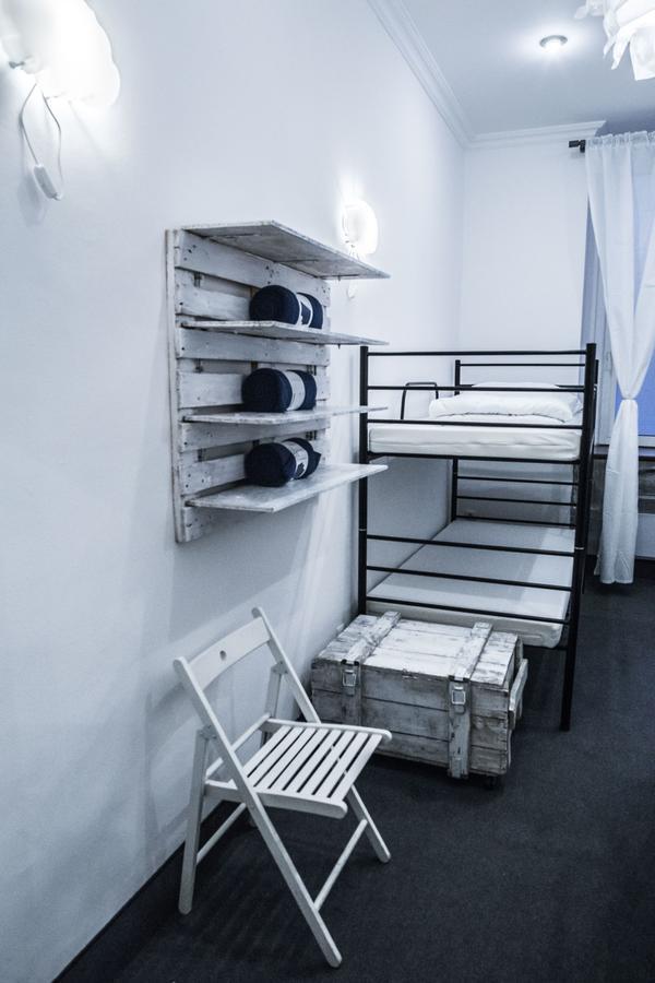 Flyfly Hostel , Darmowy Parking , Rezerwuj Przez Urzadzenia Mobilne -10 Procent Wrocław Eksteriør bilde