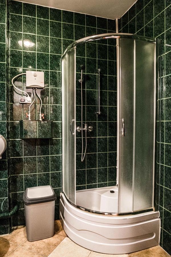 Flyfly Hostel , Darmowy Parking , Rezerwuj Przez Urzadzenia Mobilne -10 Procent Wrocław Eksteriør bilde