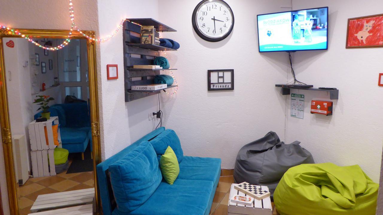 Flyfly Hostel , Darmowy Parking , Rezerwuj Przez Urzadzenia Mobilne -10 Procent Wrocław Eksteriør bilde